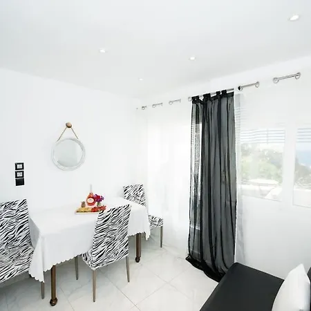 White Star Natasa Mykonos Town