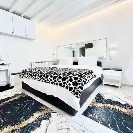 White Star Natasa Mykonos Town